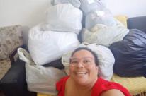 Viviane Lemos, empreendedora da BPSPOA, organiza doações de roupas plus size