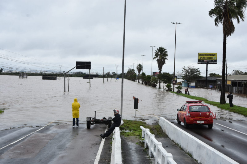 Sem previsão de retorno, único acesso entre as cidades é através da ERS-118
