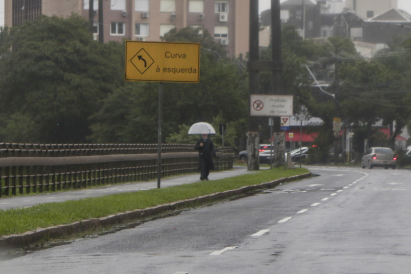Todas as regiões gaúchas podem receber precipitação e ventos pontualmente fortes