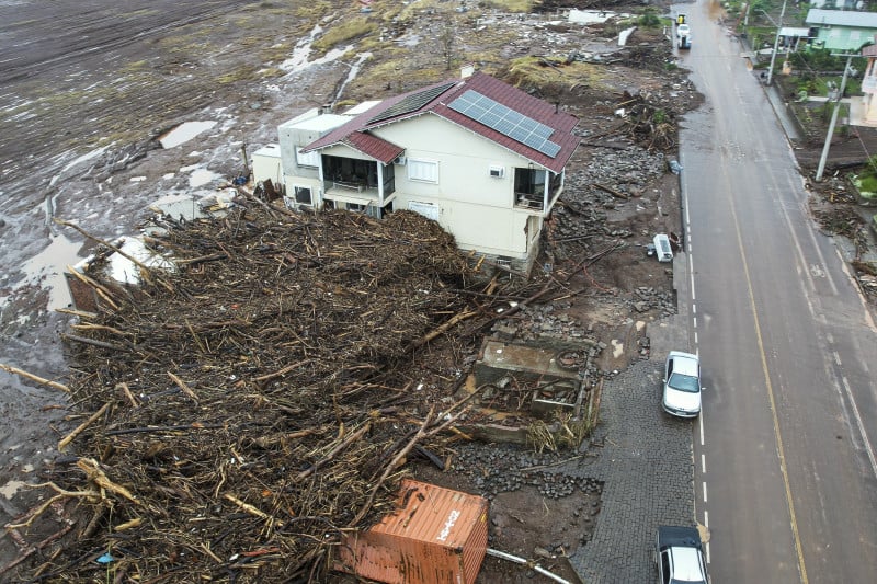 Na enchente de 2023, 250 casas foram totalmente destruídas em muçum; na de maio de 2024, mais 40