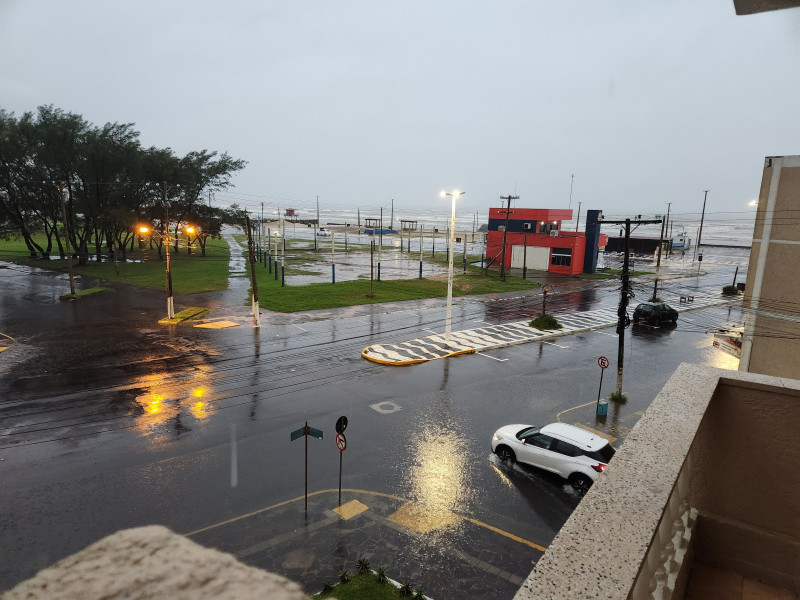 Precipitação marcou a paisagem de Tramandaí ao longo de todo o fim de semana