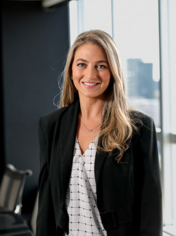 Daniela Russowsky Raad, Diretora de Relações Institucionais e Fórum da Liberdade do IEE