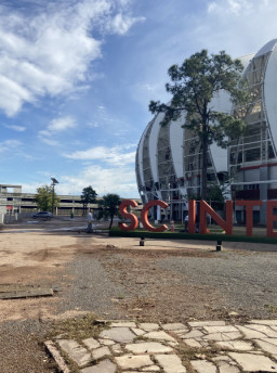Inter informa que Beira-Rio segue sem luz, água e coberto de barro