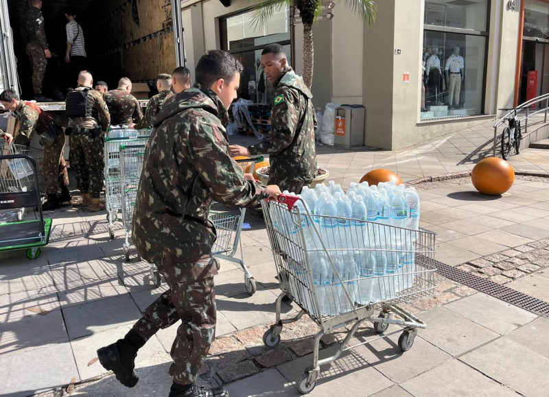 Shopping já recebeu e repassou a atingidos pelas cheias mais de 200 toneladas