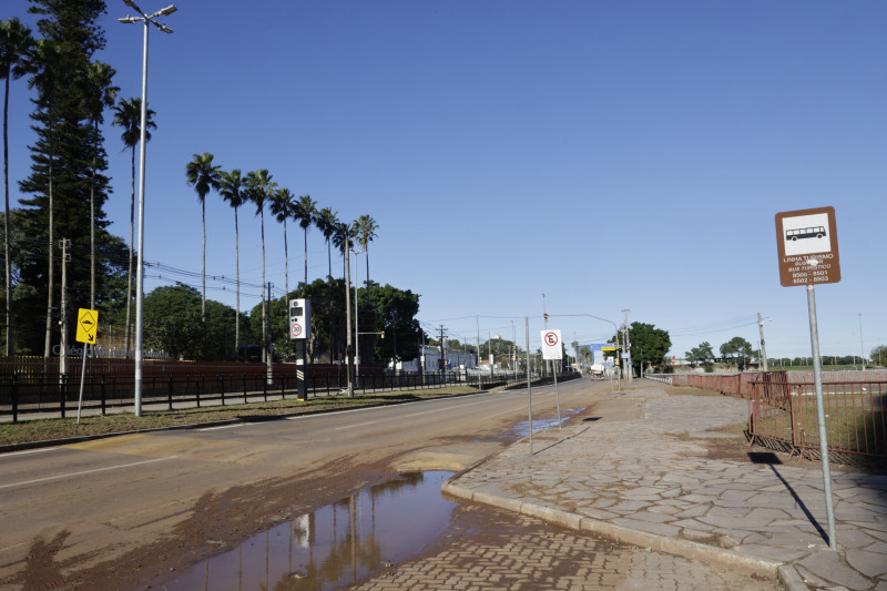 T&Acirc;NIA MEINERZ/JC