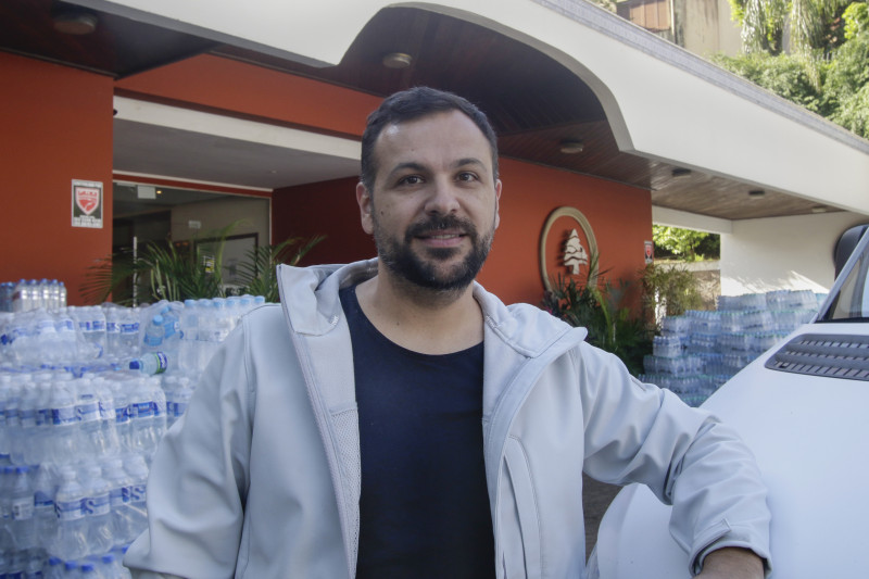 Willian Assis, presidente da AJE Poa, na coordenação dos trabalhos