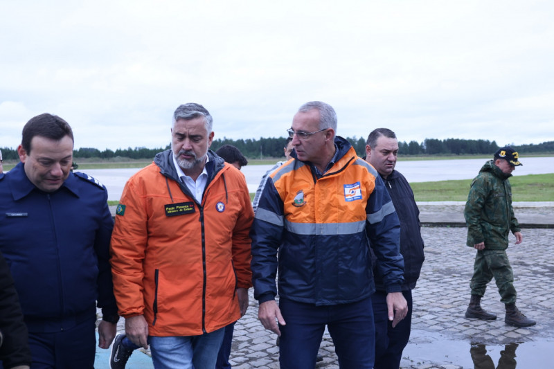 Ministro Paulo Pimenta anunciou R$ 25 milhões para melhorias no aeroporto da cidade