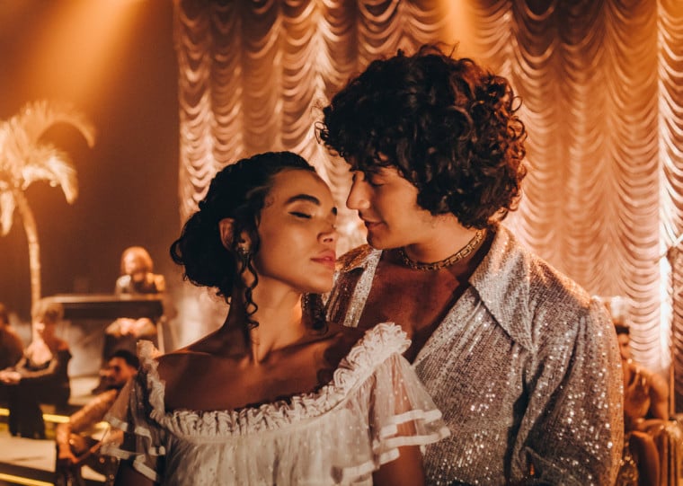 Meu Sangue Ferve por Você, protagonizado por Filipe Bragança e Giovana Cordeiro, relata a história de amor entre o cantor e sua mulher Magali West
