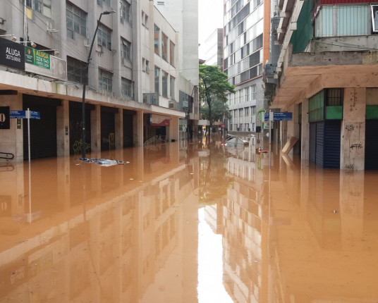 Prefeitura e CDL estudam impacto econômico das cheias em Porto Alegre