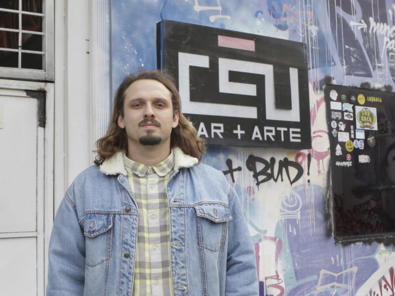 Frederico Lincoln é um dos sócios do Céu Bar   Arte na Cidade Baixa Foto: THAYNÁ WEISSBACH/JC