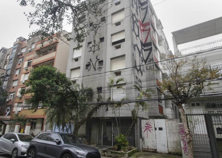 A edificação se encontrava abandonada há mais de uma década 