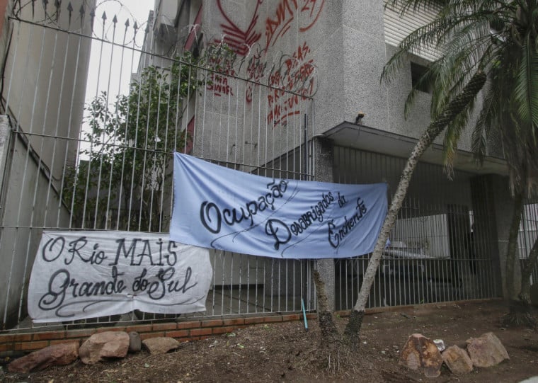 Existem mais de 70 famílias morando na ocupação no Centro de Porto Alegre 