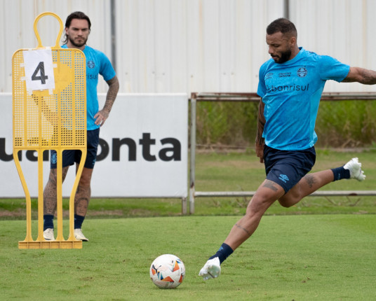 Após classificação na Libertadores, Grêmio já projeta chegadas e saídas