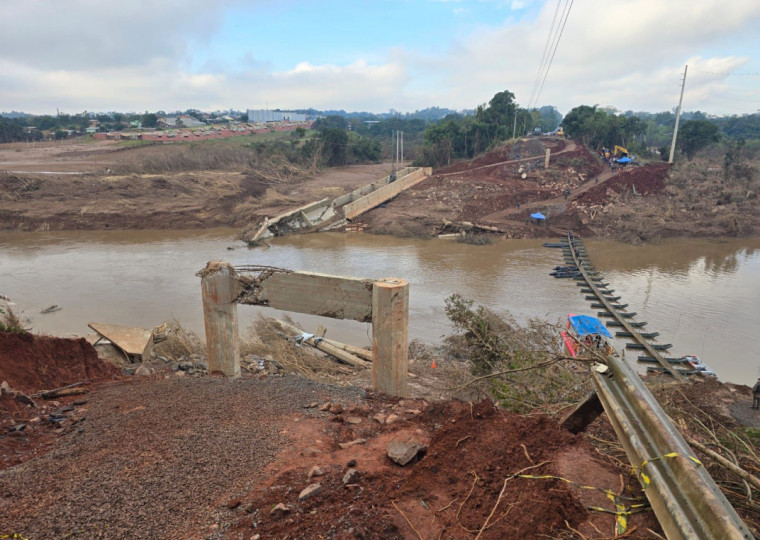 A ponte sobre o Rio Forqueta, na ERS-130, foi destruída na inundação