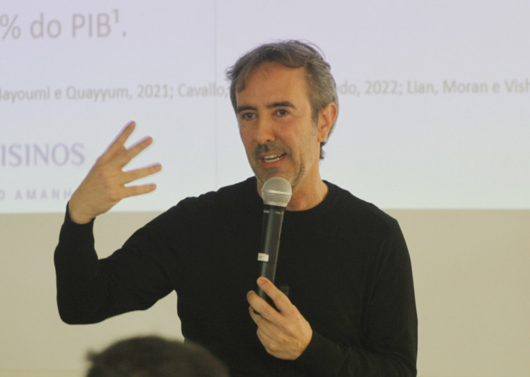 Marcos Lélis, é um dos professores responsável, pelo estudo do impacto das inundações na atividade econômica gaúcha 