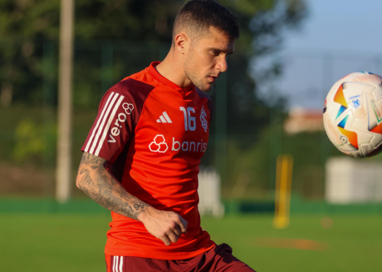 Bustos deve ser titular diante dos equatorianos no Alfredo Jaconi