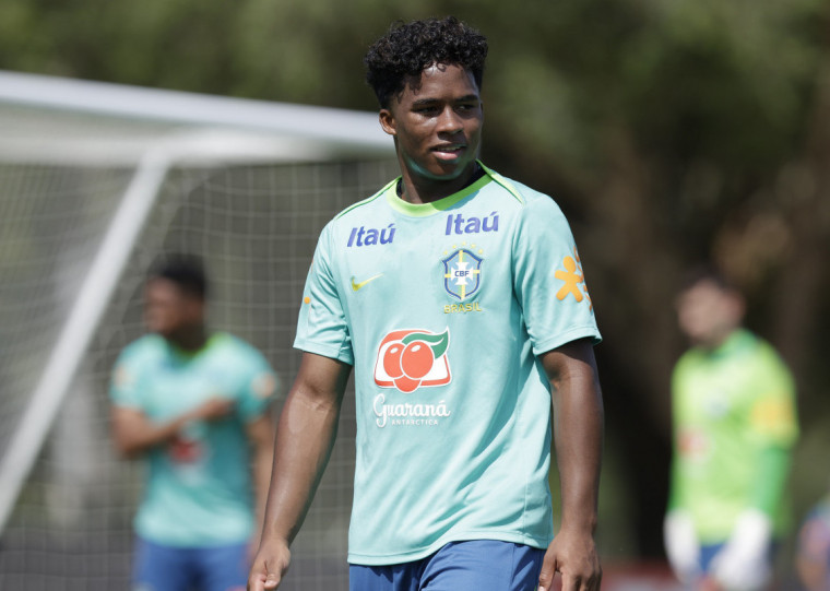 Endrick, de 17 anos, pode ser o centroavante titular da Copa América