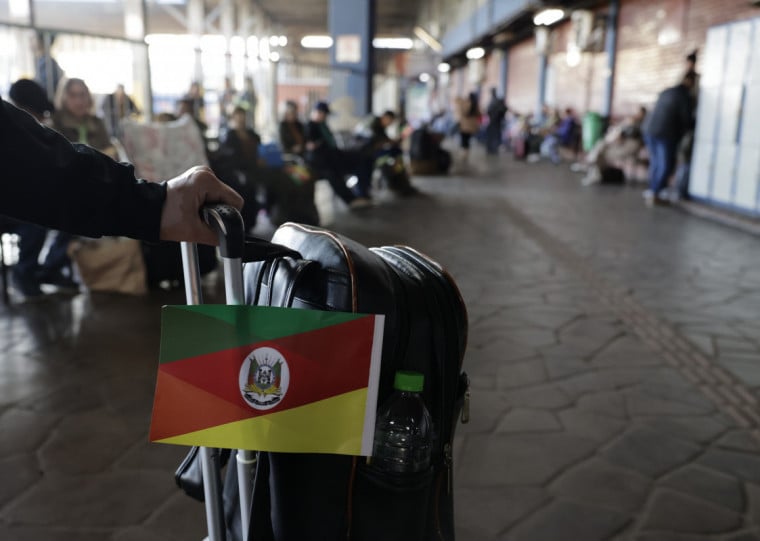 Foram entregues aos passageiros diversas bandeirinhas do Rio Grande do Sul