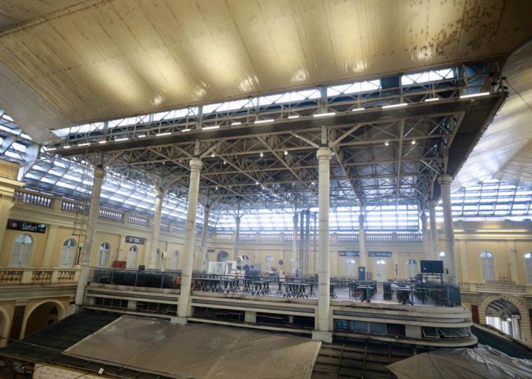 Processo de retomada do Mercado Público foi marcado pela volta da iluminação ao prédio