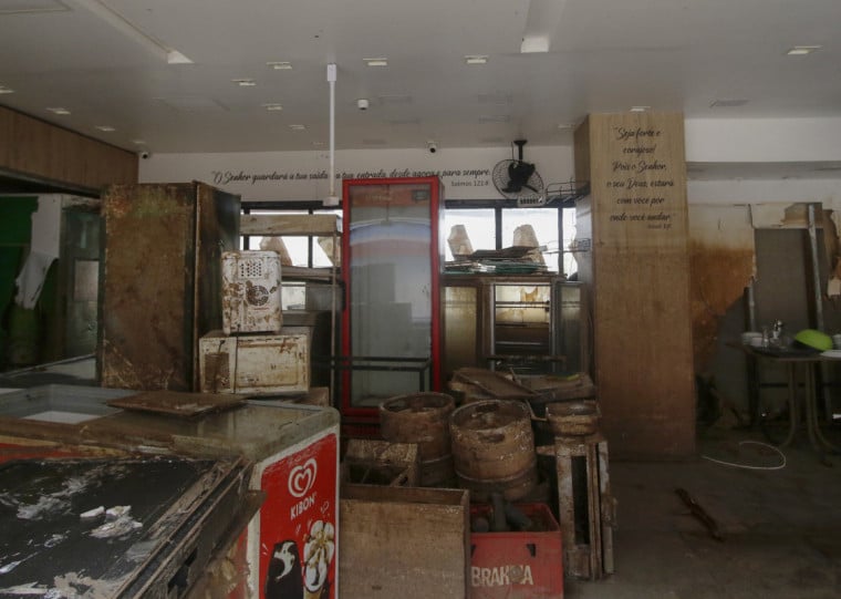 Falta de energia elétrica prejudica trabalho de limpeza no local