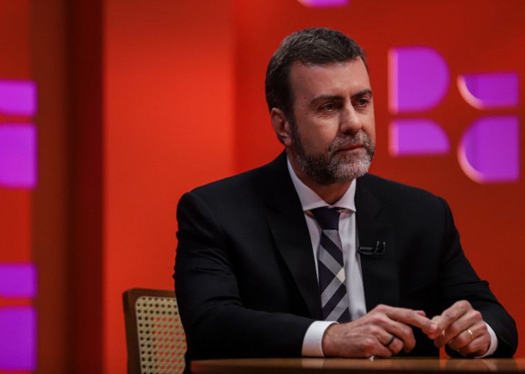 Para Freixo, a investigação foi carregada de problemas, com cinco delegados em cinco anos