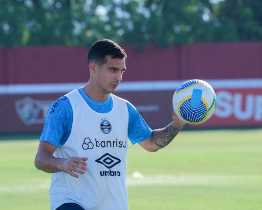 Com desfalques importantes, Grêmio enfrenta o Flamengo no Maracanã