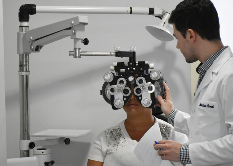 Vítimas das enchentes foram beneficiadas com atendimento oftalmológico gratuito na Santa Casa Misericórdia de Porto Alegre

