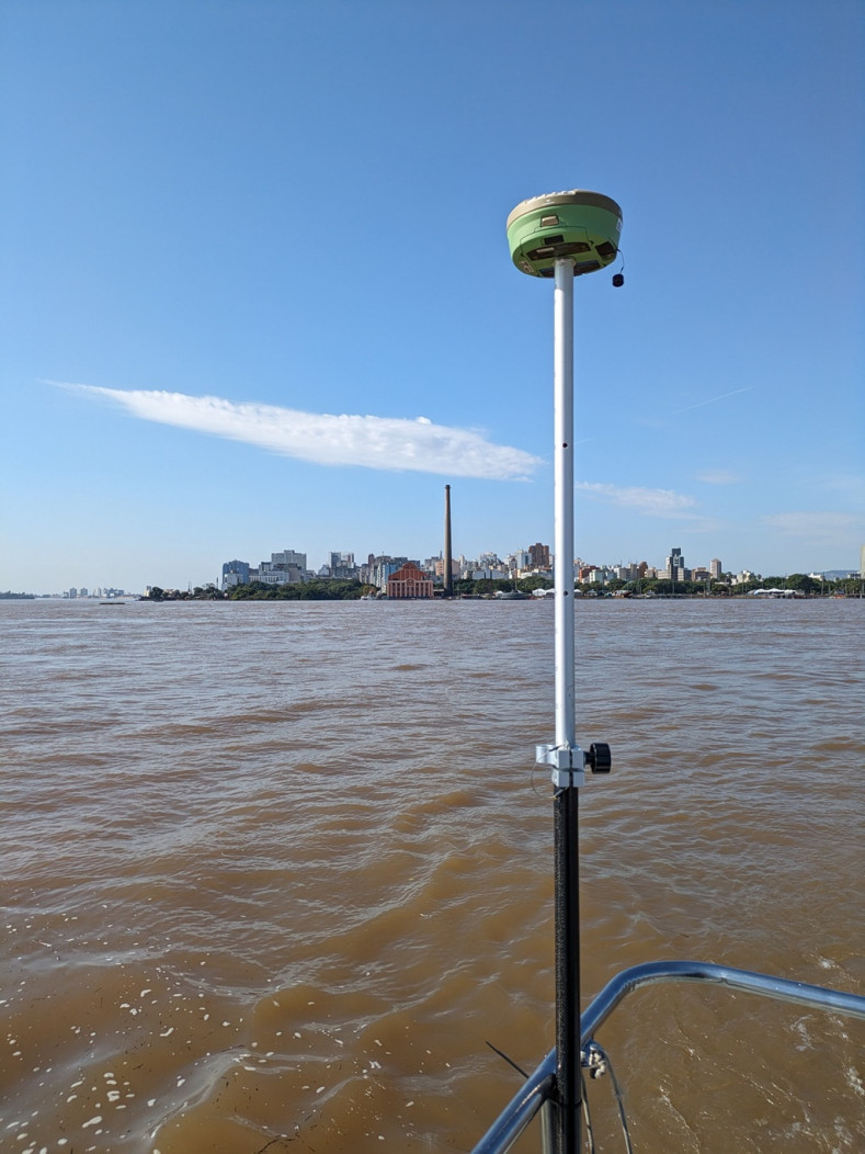 Sensores de n&iacute;vel junto ao porto de Porto Alegre seguiram operando durante a cheia