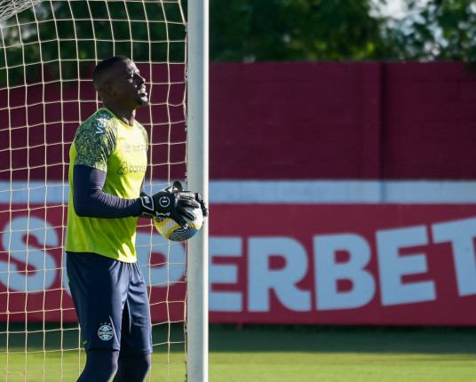 Com três derrotas seguidas, Grêmio busca reverter momento ruim diante do Botafogo