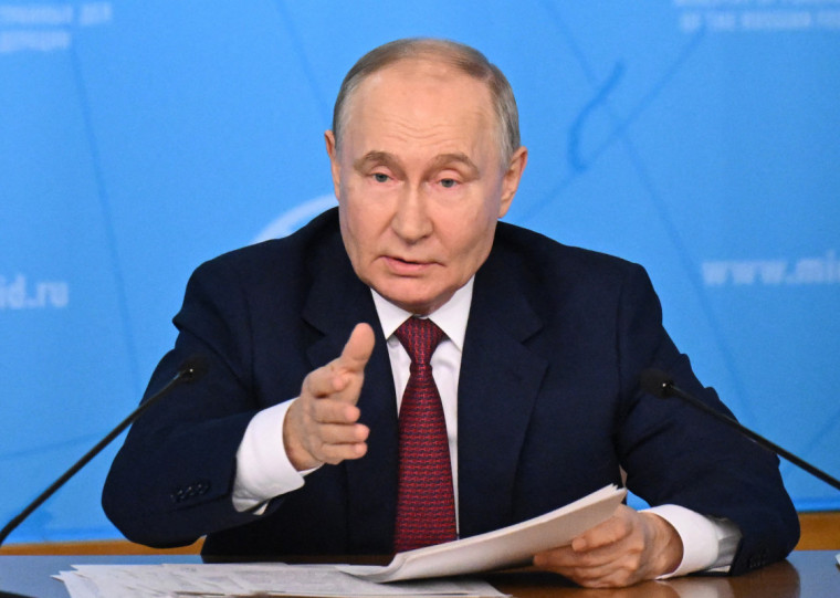  Vladimir Putin n&atilde;o se manifestou sobre o uso dos m&iacute;sseis brit&acirc;nicos e norte-americanos