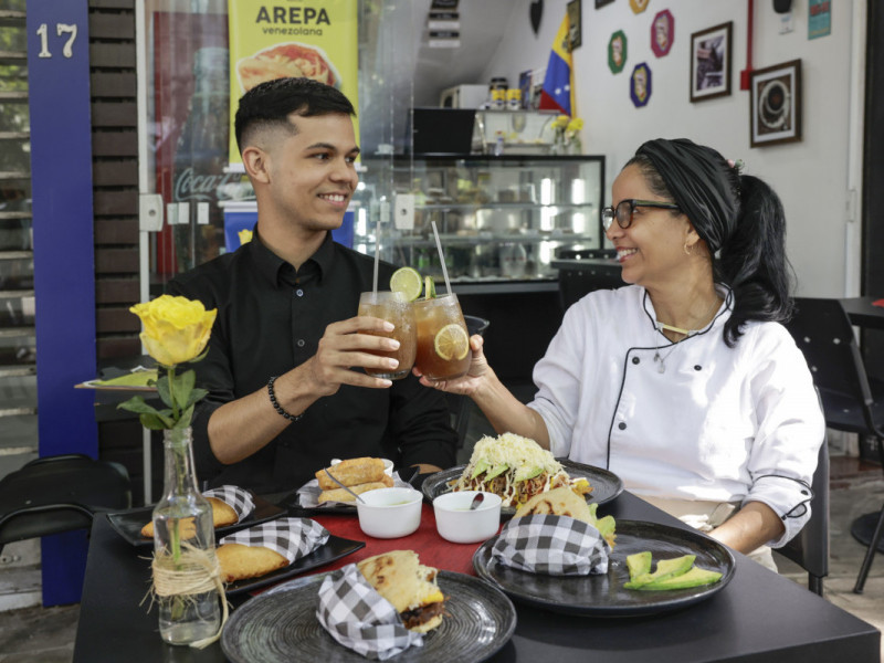 Todo Vene, Café e Bistrô, Comida Venezuelana. José Carlos Silva e Auristela Teran são os sócios do empreendimento. Foto: TÂNIA MEINERZ/JC