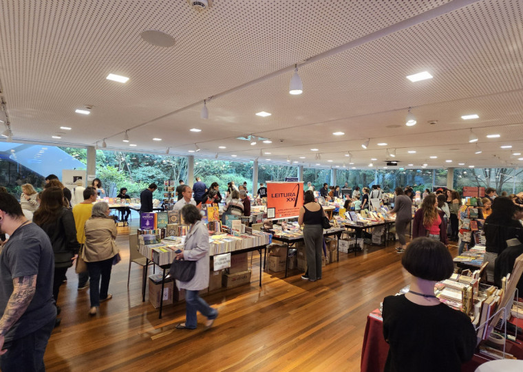 Feira segue até este domingo (16) no centro cultural 