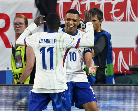 França vence Áustria em final dramático na estreia da Eurocopa