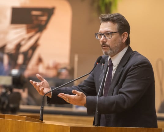 Vetado projeto de meia-entrada para professores em eventos culturais e esportivos