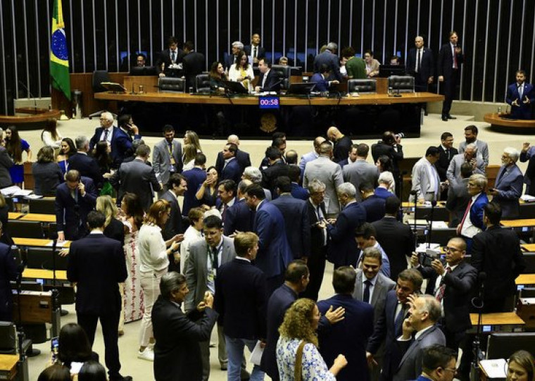 Por ser terminativo, o projeto segue direto para o Senado, caso não haja recurso