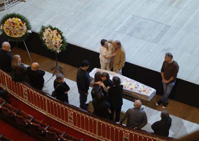 Velório de Ayrton Patineti dos Anjos aconteceu no Theatro São Pedro