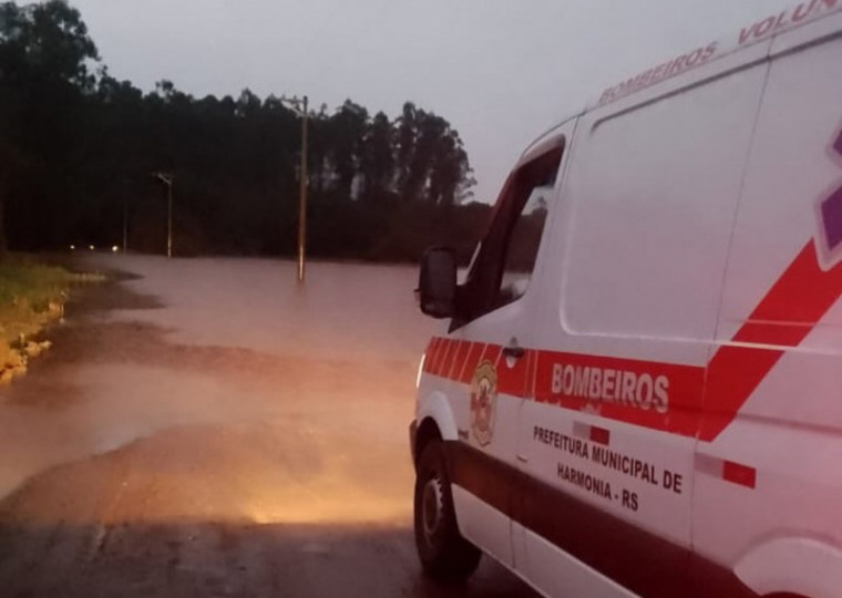 A cidade de Harmonia, no Vale do Caí, voltou a registrar alagamentos com a elevação do Rio Caí