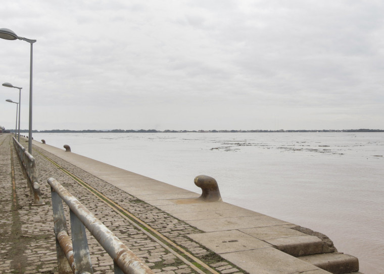 Às 4 horas da manhã, o nível do Guaíba chegou baixou para 3,14 metros