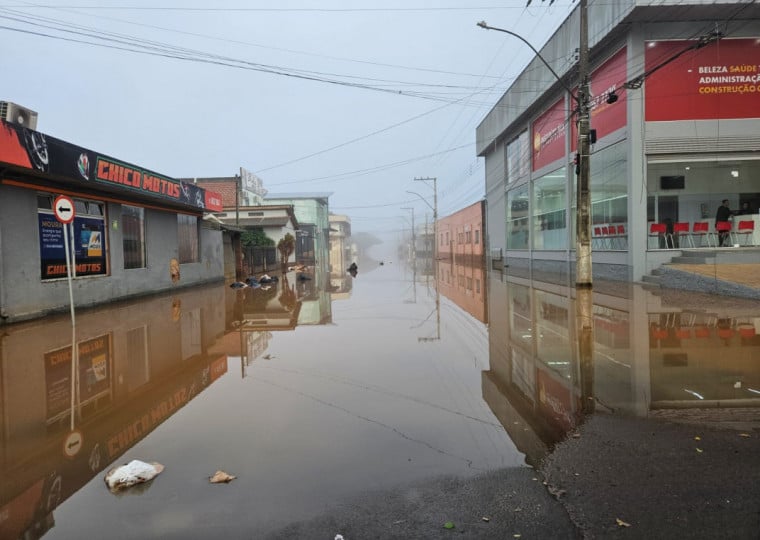 Em Montenegro, a elevação do Rio Caí atingiu 7,58 metros e inundou ruas do município