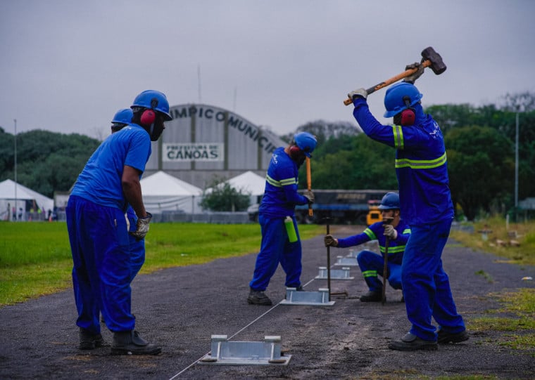 Em Canoas, cerca de 50 militares começaram a montagem das unidades habitacionais da ONU