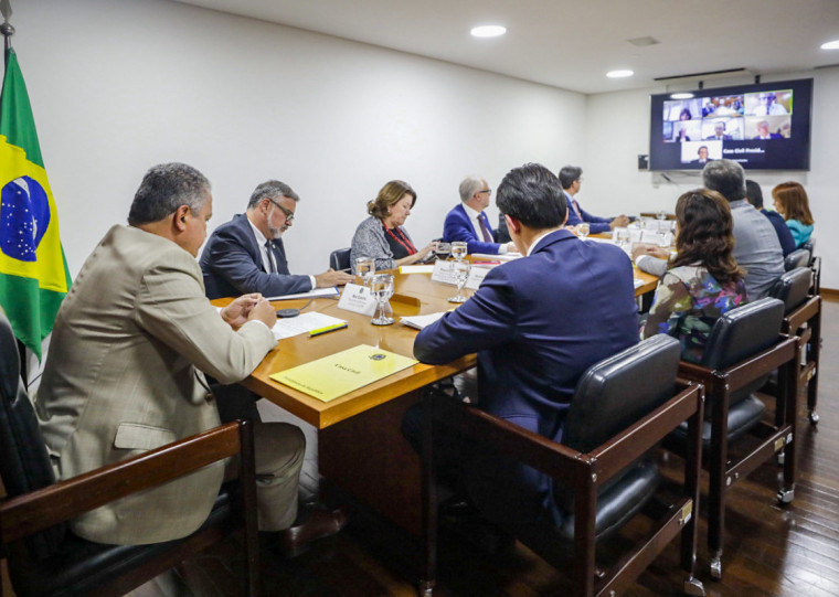 Ministros debateram situação do aeroporto com executivos da Fraport