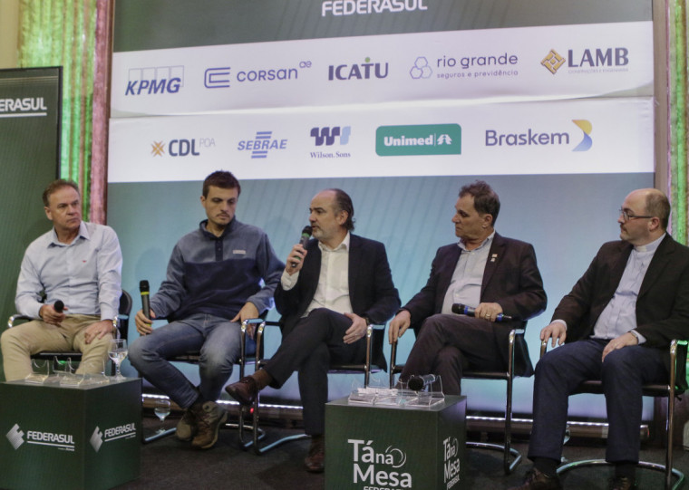 Debate aconteceu durante reunião-almoço da Federasul