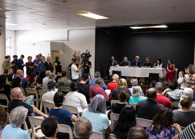 Encontros promoveram diálogo entre população afetada pelas enchentes e representantes da Prefeitura