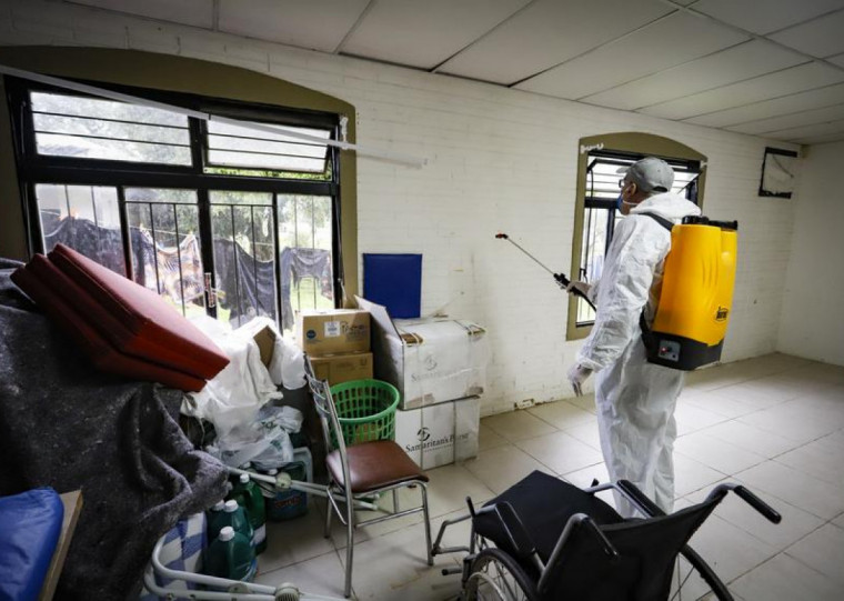 No total, sete abrigos devem receber a Borrifação Residual Intradomiciliar, que combate o Aedes e outros insetos