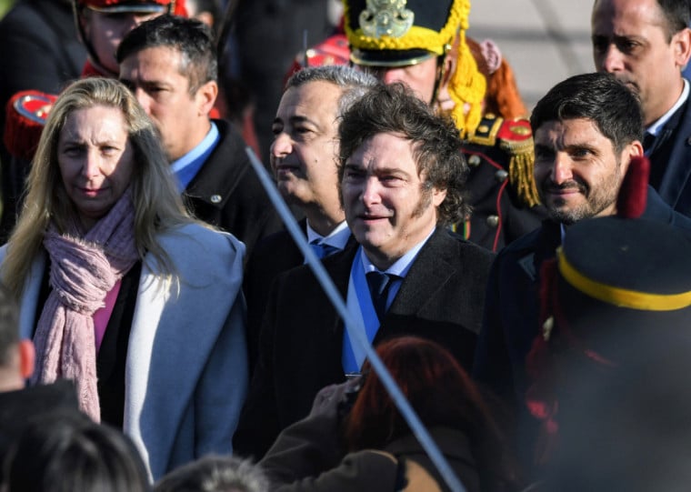  Governo argentino busca um financiamento de US$ 2 bilhões ao país