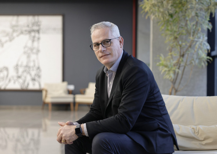 "Viramos pedintes", diz Berti, sobre a busca de recursos para bancar a ajuda às empresas 