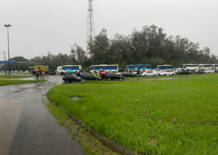 Trabalhadores terceirizados do Polo Petroqu&iacute;mico de Triunfo decidiram por entrar em greve por tempo indeterminado