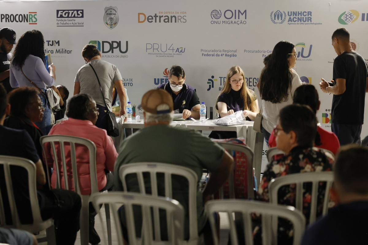 Mutir&atilde;o reuniu 41 institui&ccedil;&otilde;es municipais, estaduais e federais que ofereceram diversos servi&ccedil;os no shopping Total