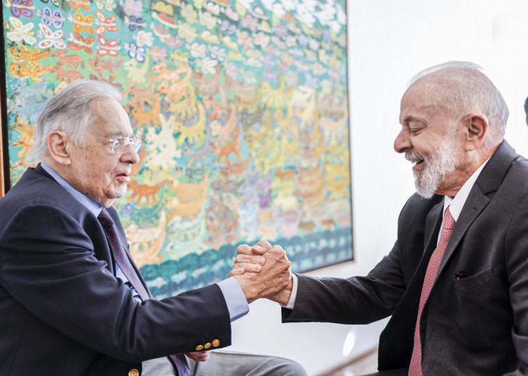 Fernado Henrique recebeu ontem em seu apartamento visita de Lula 