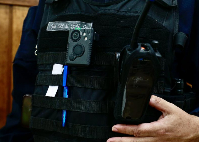 A partir desta semana, todos os profissionais do órgão estão utilizando videomonitoramento anexo às fardas